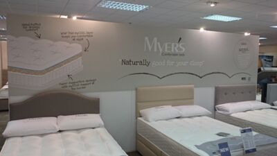AIS Show - Myers stand