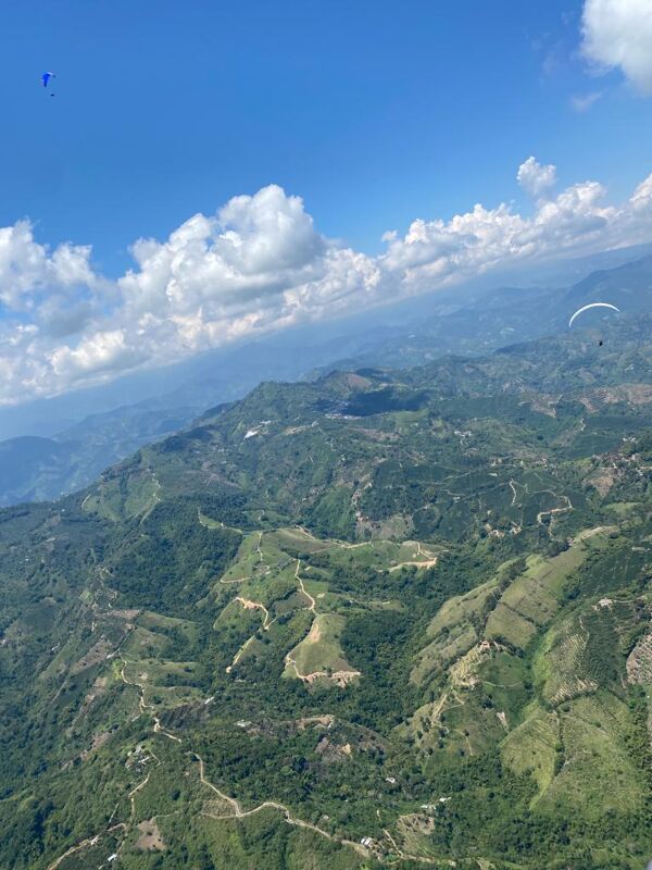 Colombian winter paragliding for low airtime pilots was a huge success