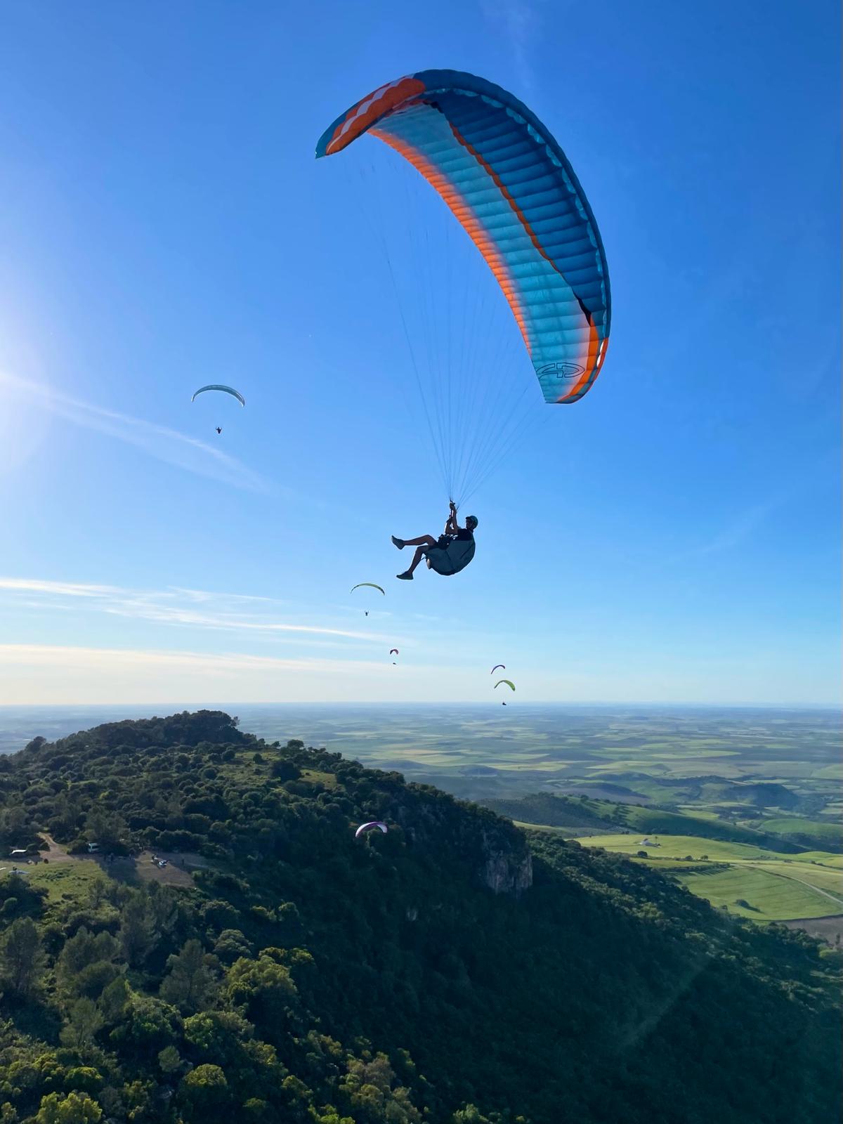 Spring Soaring to Success: The Ultimate Guide to Inclusive Bespoke Paragliding Tuition Holidays