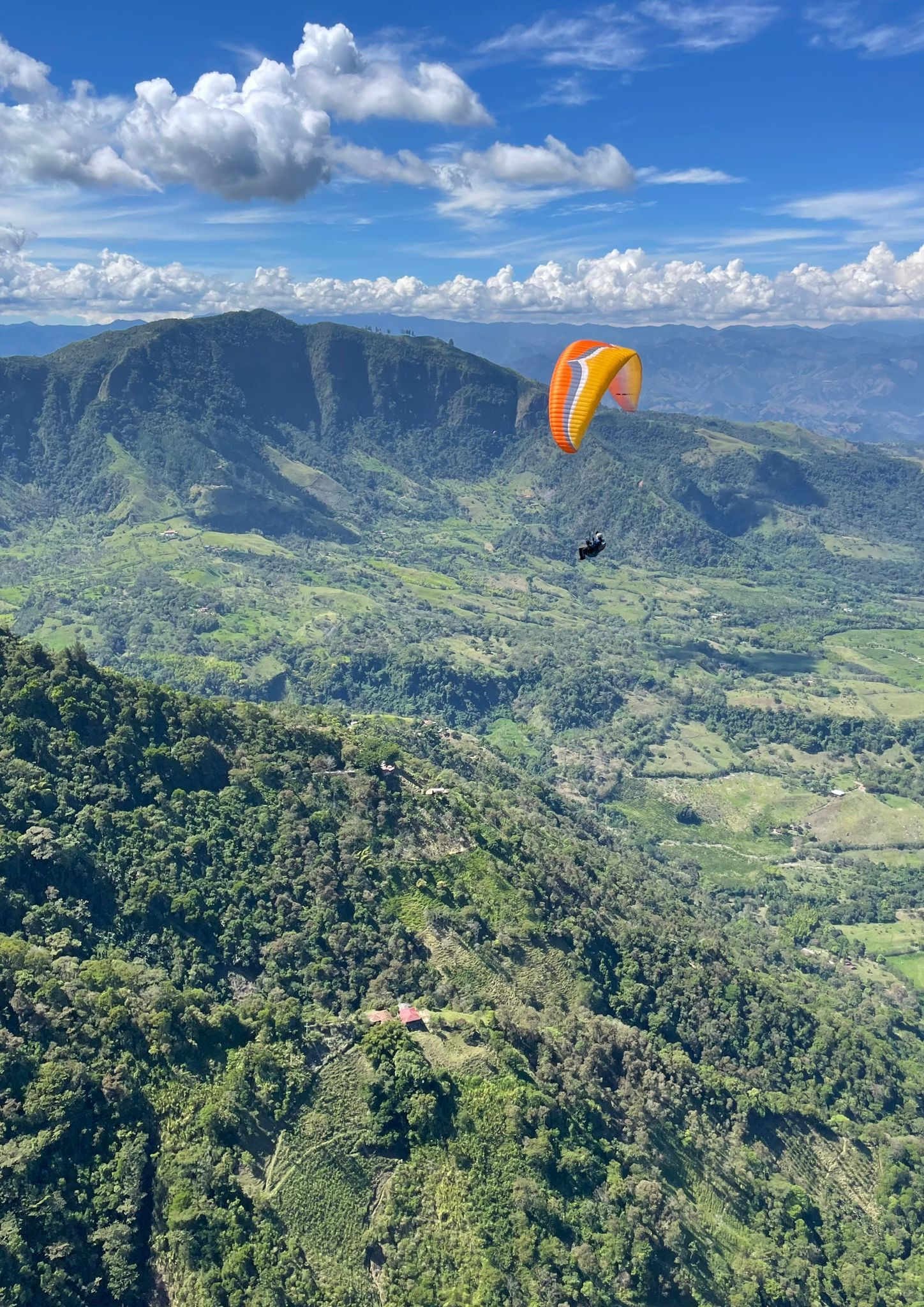 Want to paraglide in Colombia