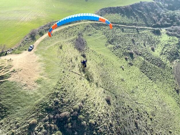 Soaring Cp students at FlySpain paragliding school