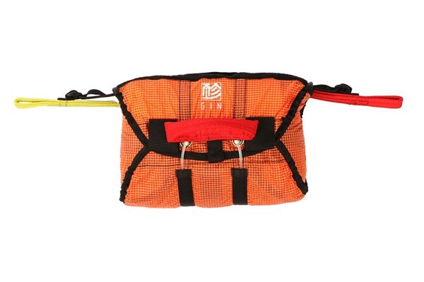 YETI_external_reserve_parachutecontainer