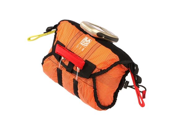 YETI_external_reserve_parachutecontainer