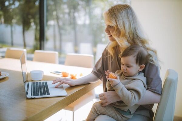 Balancing Parenthood and Leadership: Tips for Working Parents (Guest) Balancing Parenthood and Leadership: Tips for Working Parents (Guest)