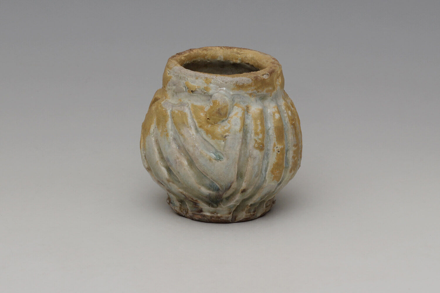 Charles Bound Ceramic Vase 03