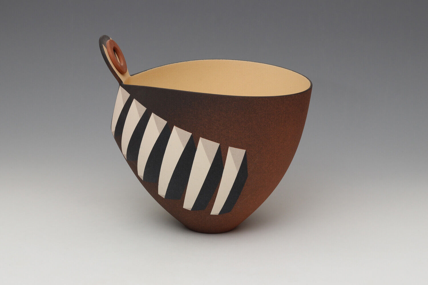 Jonathan Middlemiss Ceramic Vessel 01