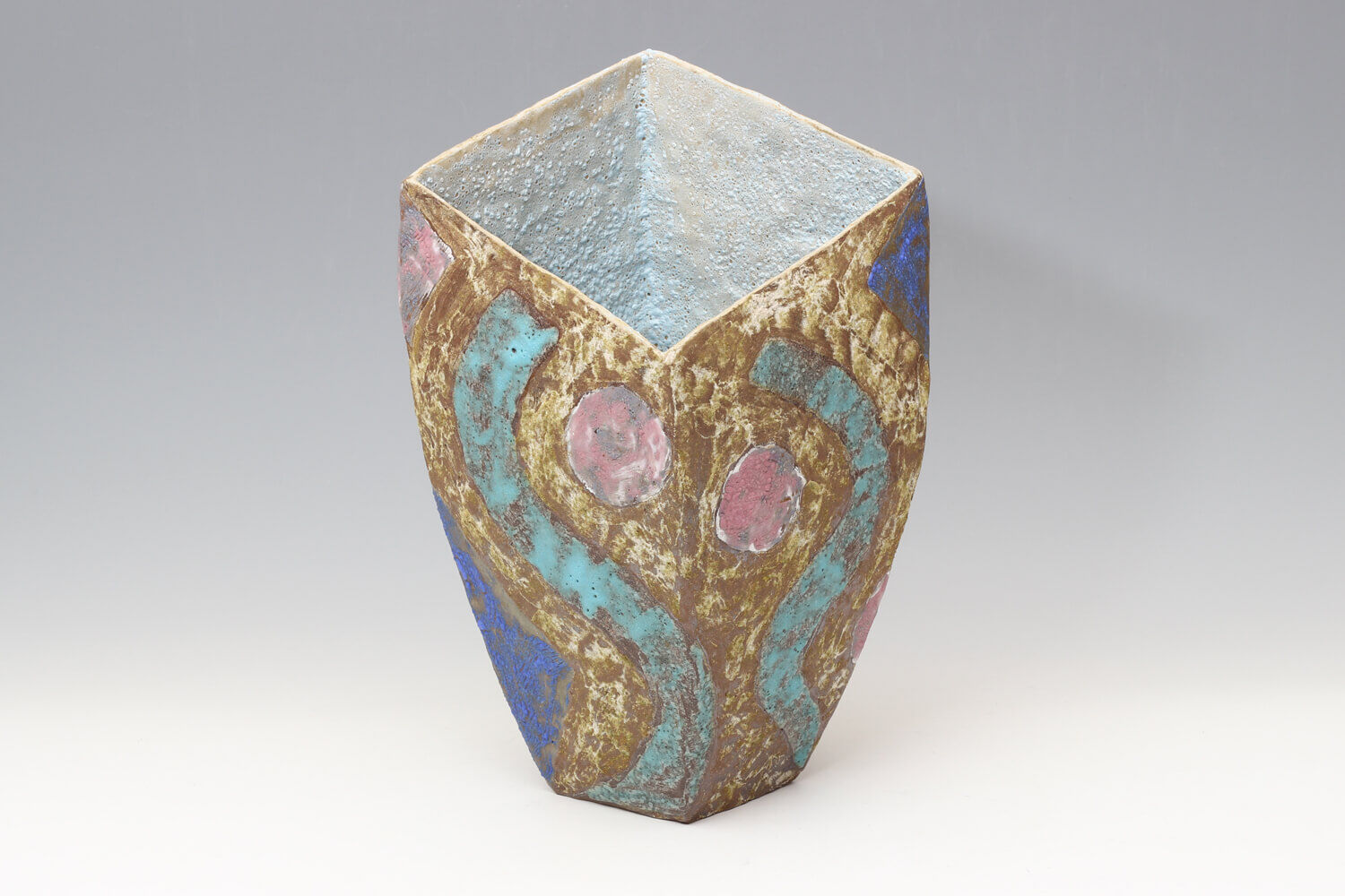 Julian King-Salter Ceramic Vessel 021