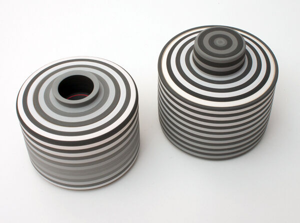 Jin Eui Kim ceramic storage jars