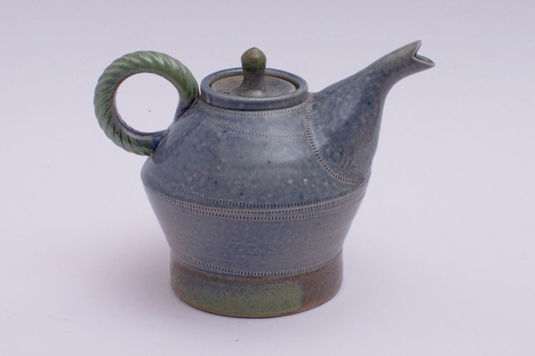 Jane Hamlyn Ceramic Teapot 001