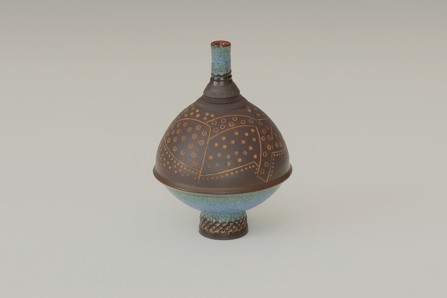Geoffrey Swindell Ceramic Form 015