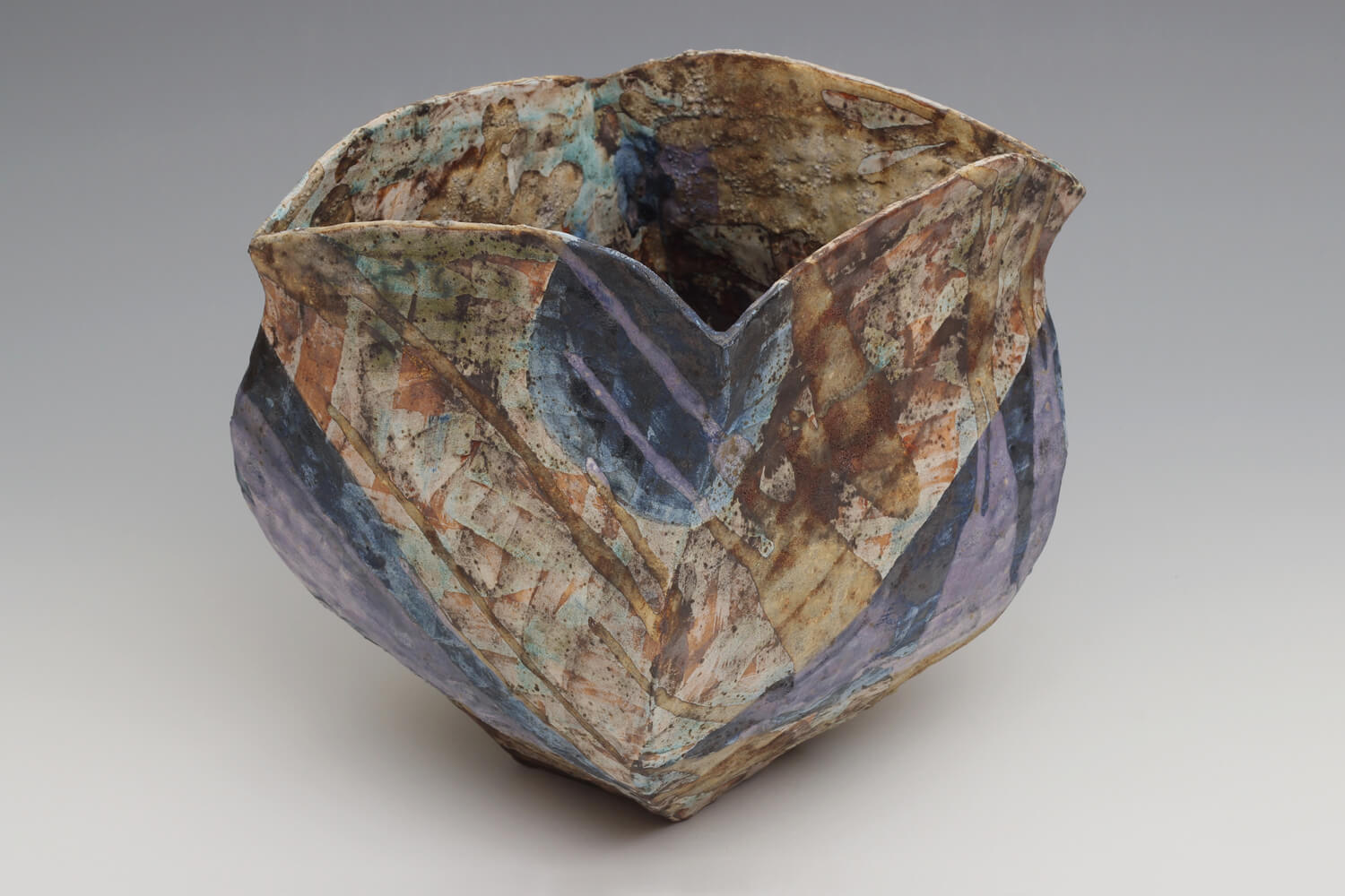 Julian King-Salter Ceramic Vessel 01 Julian King-Salter Ceramic Vessel 01