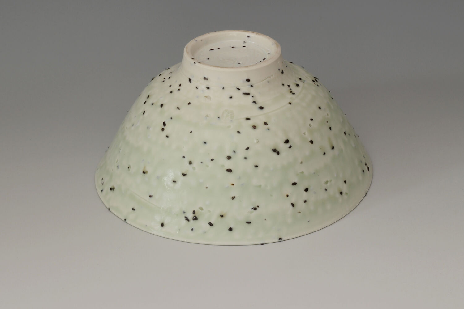 Peter Wills Ceramic Green River Grogged Porcelain Bowl 190 Peter Wills Ceramic Green River Grogged Porcelain Bowl 190