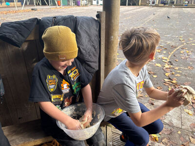 The Outdoors Project | Messy Play - Trick or Treat Day, Slime Making Ooblek