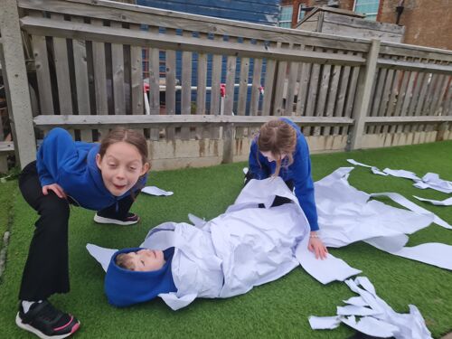 kids mummy costume making