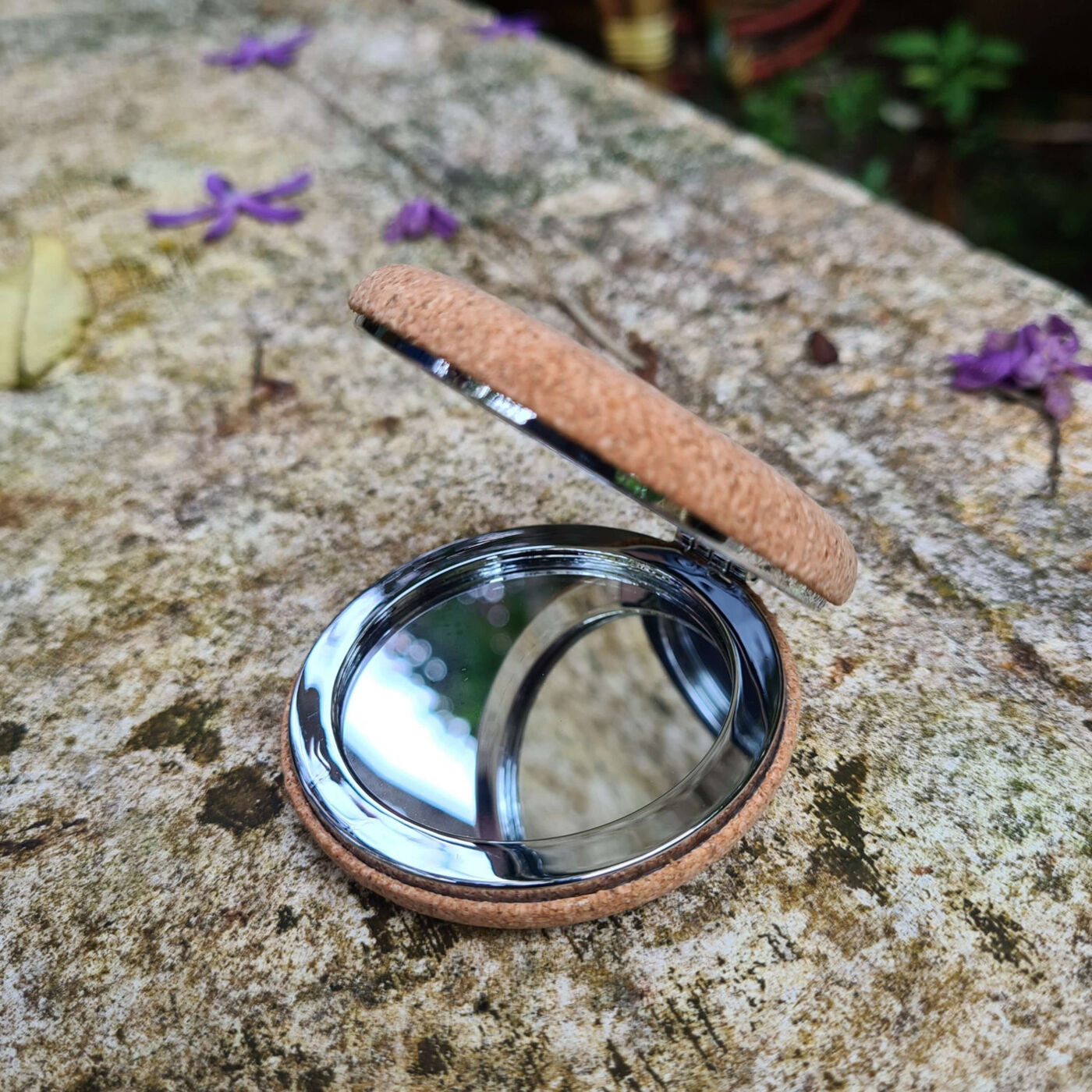 Cork Rounded Compact Mirror