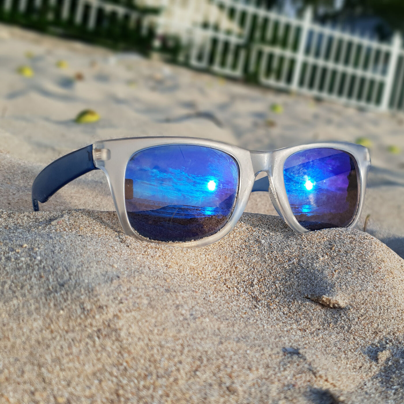 Mirror lens sunglasses