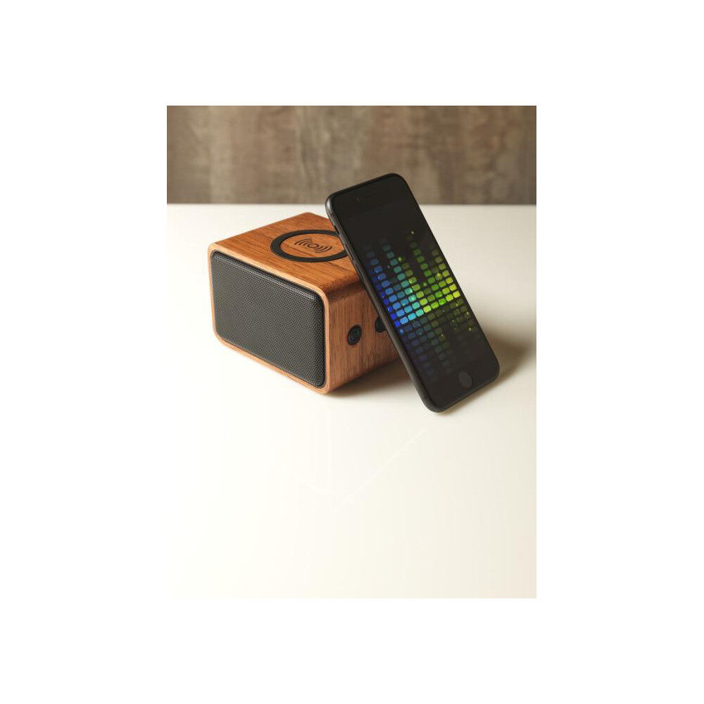 Wooden 3W Speaker with Wireless Charging Pad