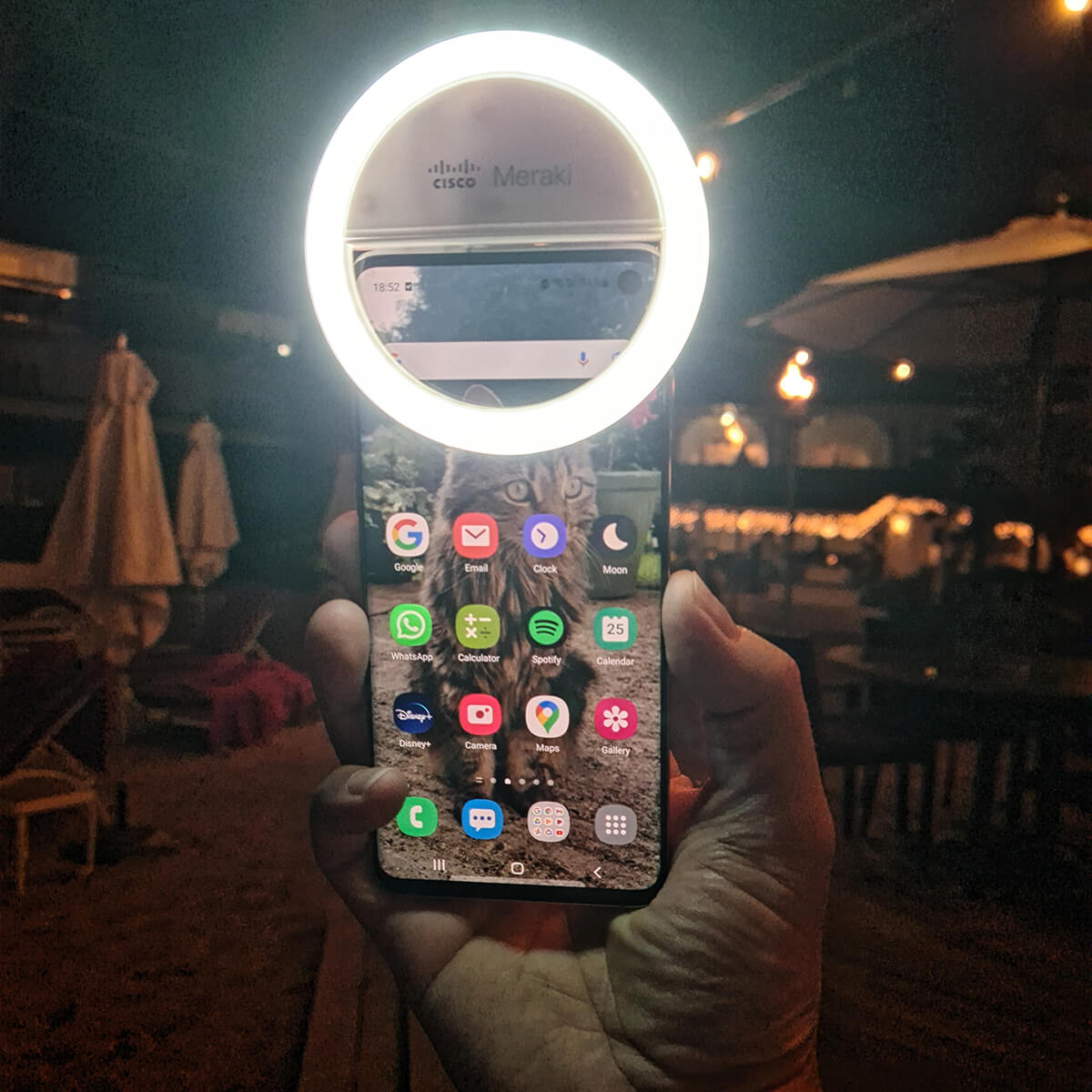 Clip-on Smart Phone Selfie Light