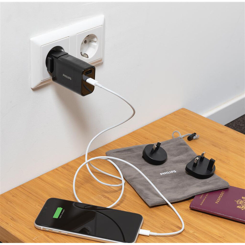 Philips Ultra Fast PD Travel Charger